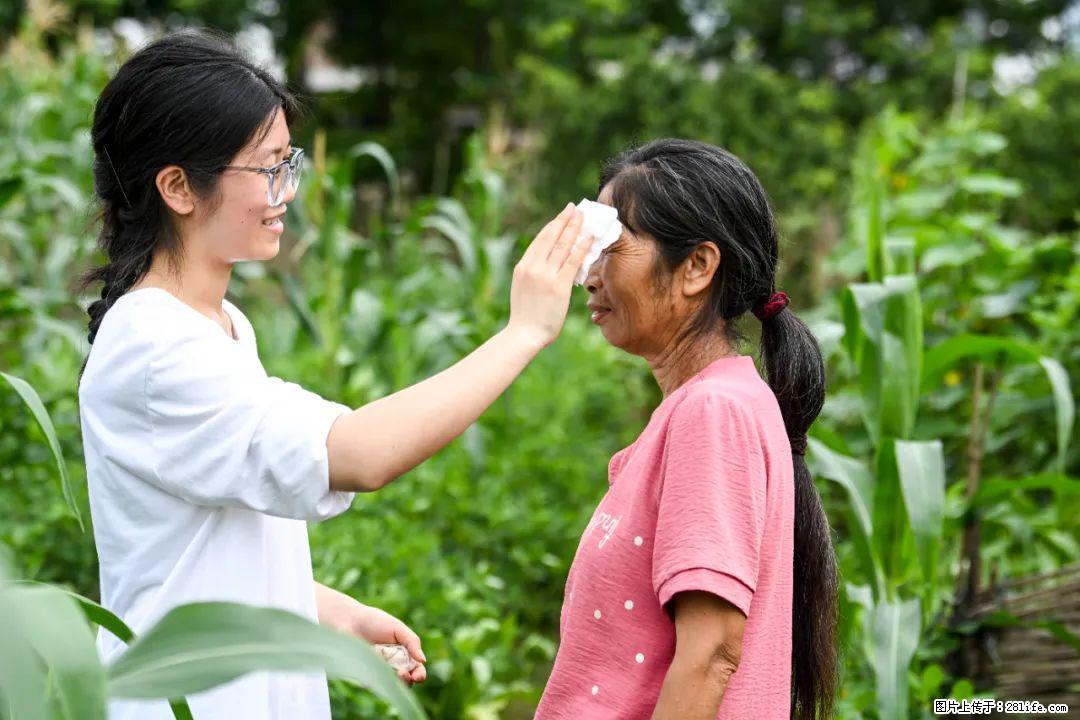 全网追的“扁担女孩”，找了一份暑假工，时薪12元 - 金华生活资讯 - 金华28生活网 jh.28life.com
